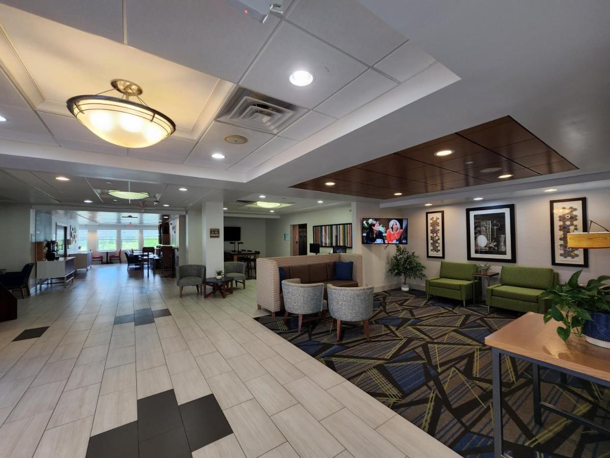 Holiday Inn Express Hotel & Suites Rochester By Ihg Exterior foto