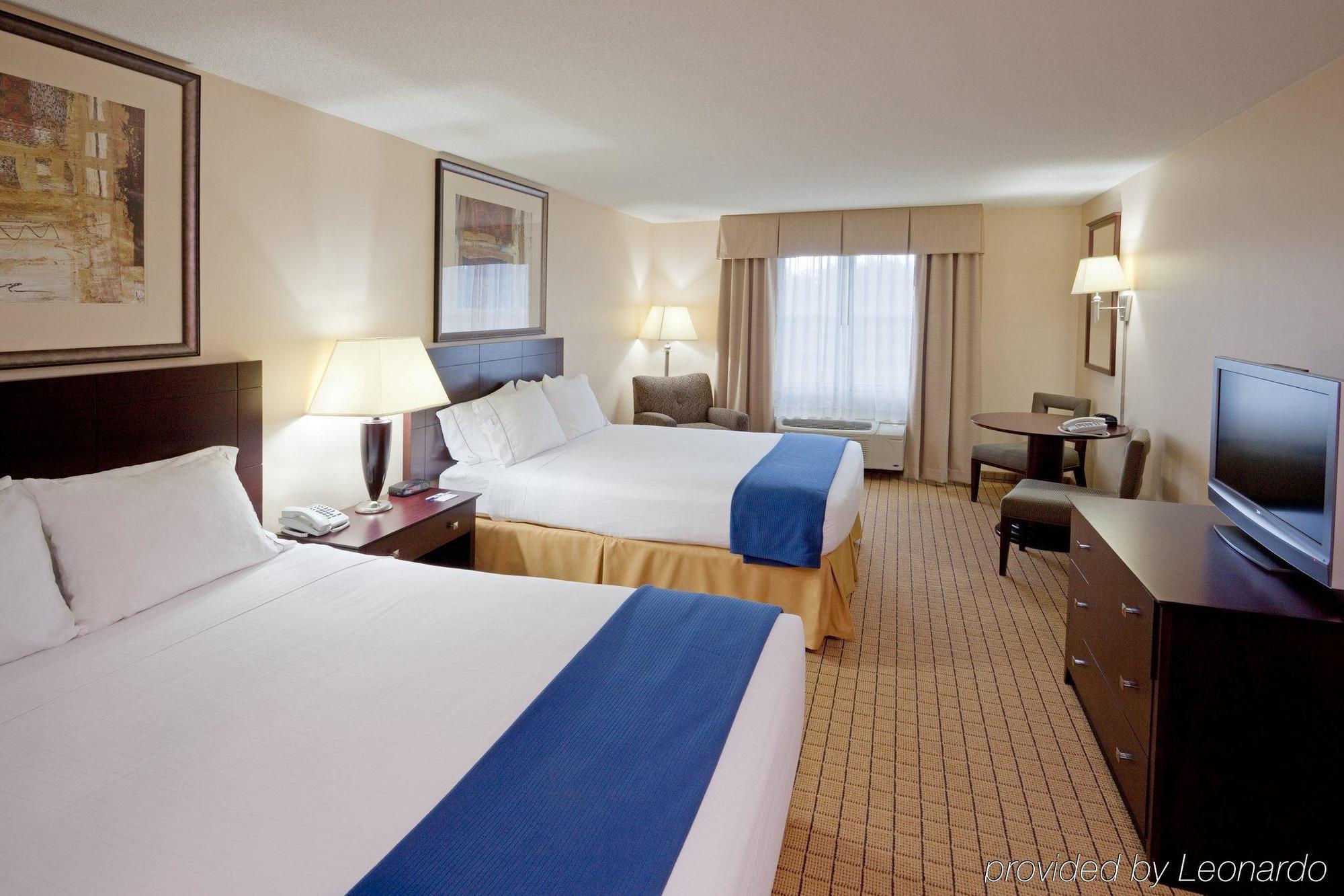 Holiday Inn Express Hotel & Suites Rochester By Ihg Quarto foto