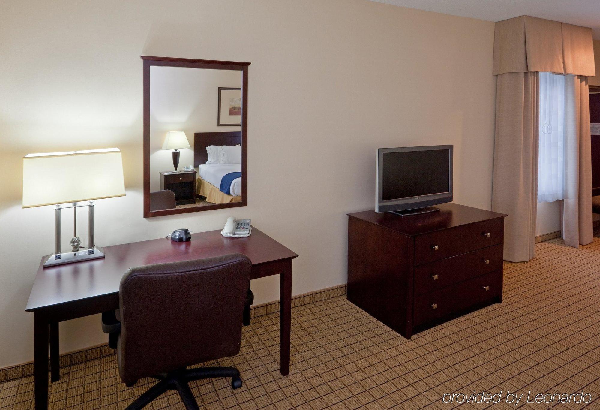 Holiday Inn Express Hotel & Suites Rochester By Ihg Quarto foto